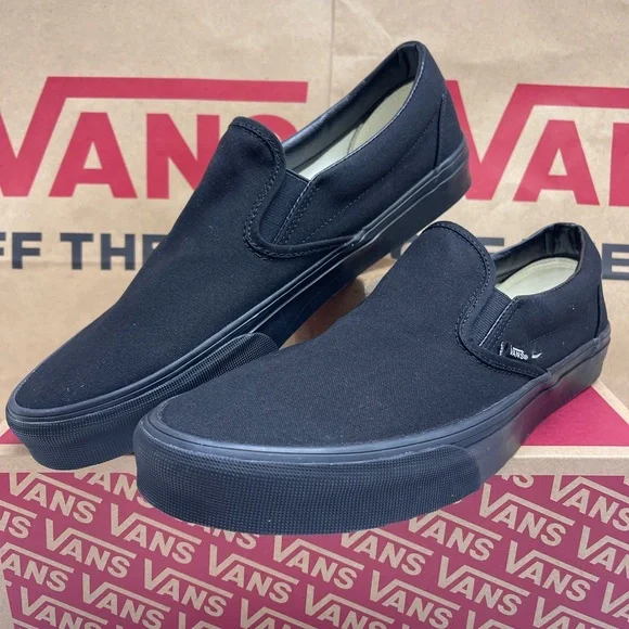 Vans Men's Classic Black Slip-On Sneakers
Black/Black
VN000EYEBKA - Picture 11 of 16